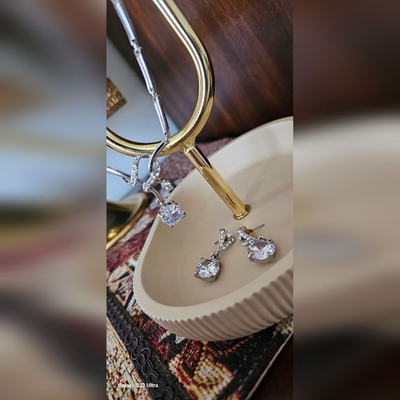 Necklace set. - Picture 7 of 8